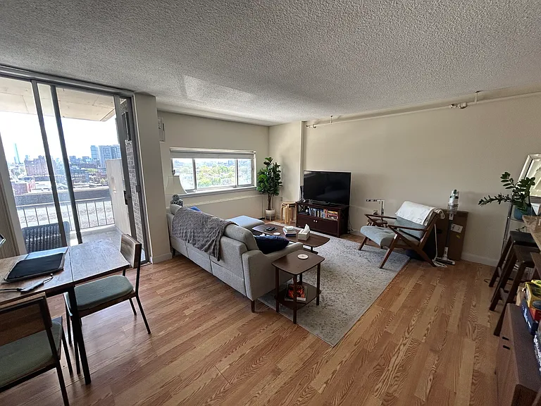 872 Massachusetts Ave #804 — Photo 2