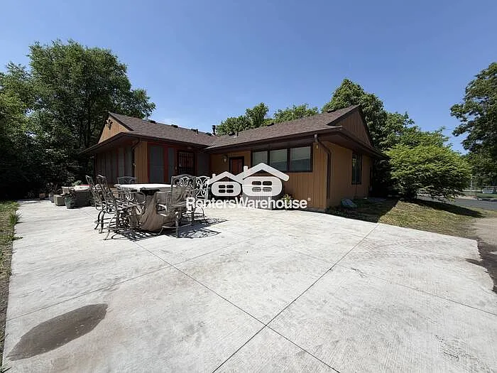 52 West Rd — Photo 25