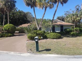 14 Perriwinkle Ln, Sewalls Pt, FL 34996