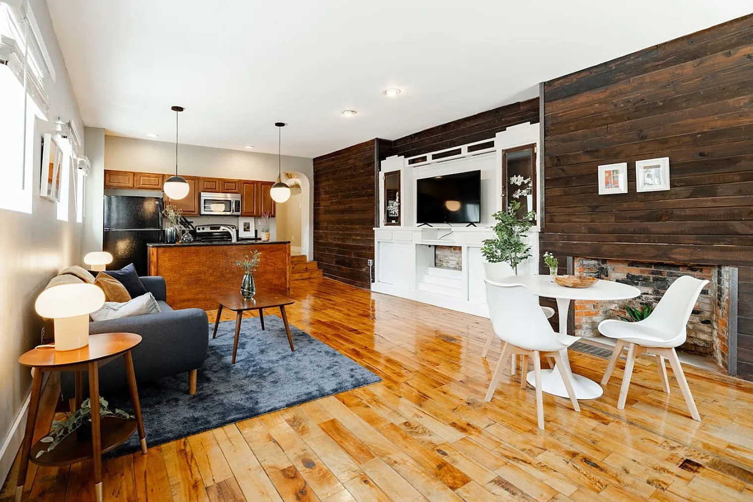 1 bed, 1.0 bath, 1076 sqft, $1,954 — Photo 4