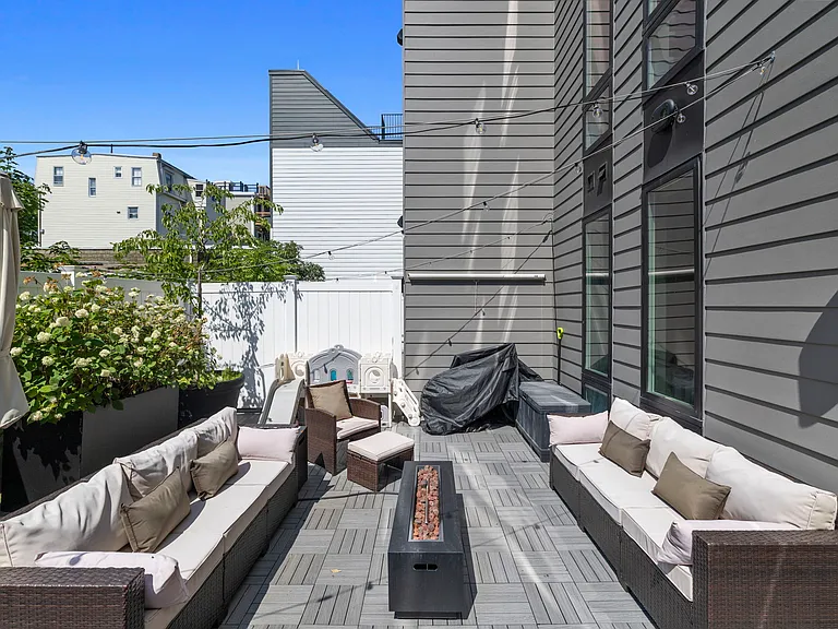 101 Condor St #205 — Photo 19