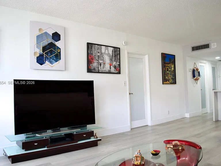3725 S Ocean Dr #423 — Photo 4