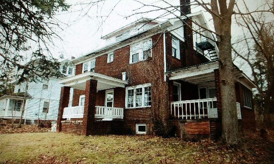 1st image of 120 Illinois Ave