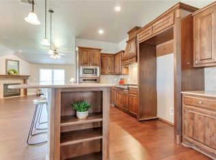 821 NW 194th Ter, Edmond, OK 73012