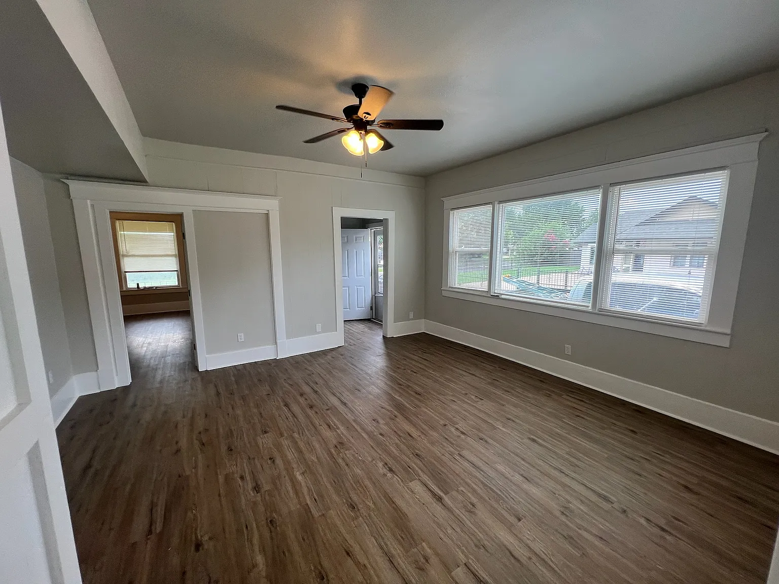 3 bed, 1.5 bath, 1100 sqft, $1,125 — Photo 4