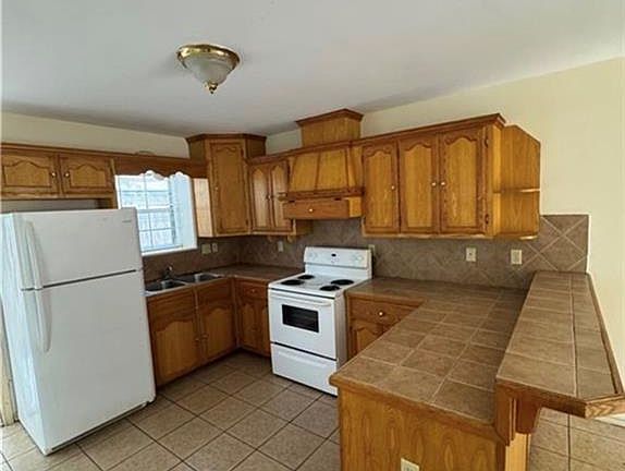4th image of 2020 Aruba Dr
