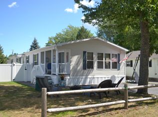 53 Batchelder Ln, Wells, ME 04090