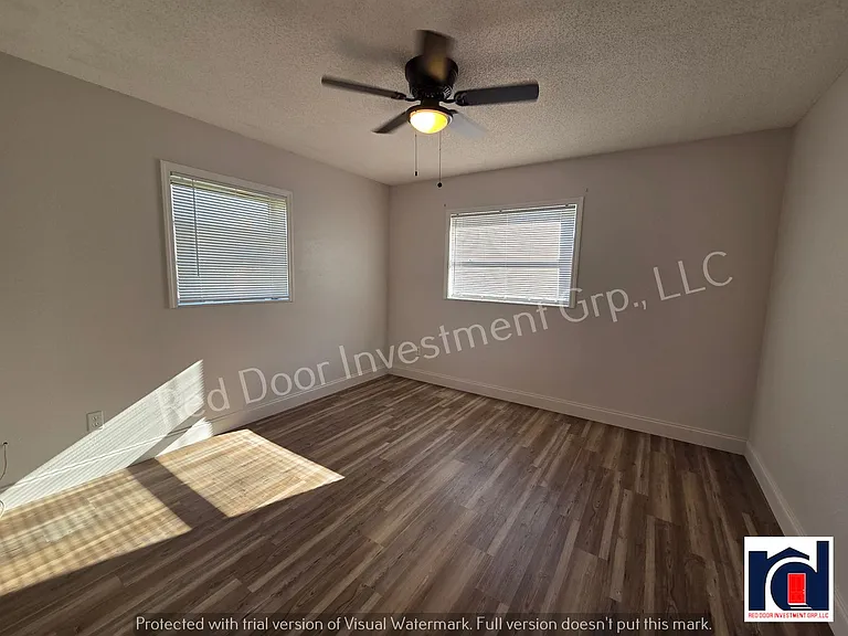 Spacious Renovated Apartments within Walking Distance to Downtown Deland — Photo 9