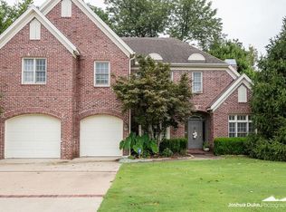 3566 N Buckingham Dr, Fayetteville, AR 72703