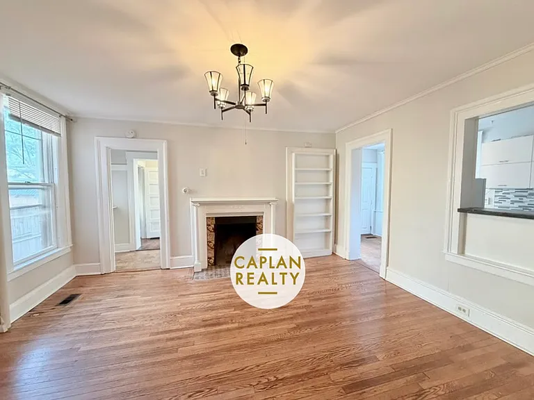 542 Chapel St #E — Photo 2