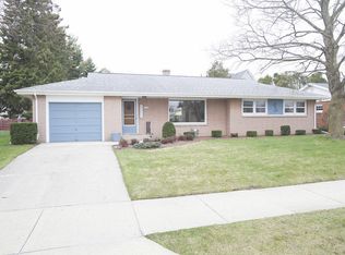 1501 Orchard Dr, Manitowoc, WI 54220