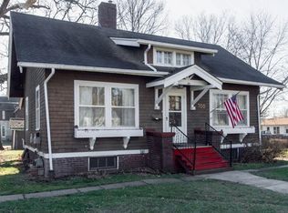 700 Oak Park Ave, Des Moines, IA 50313
