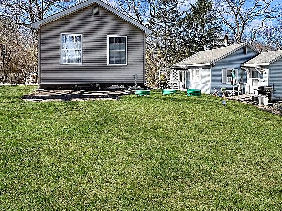 3rd image of 35 Coolidge Trl