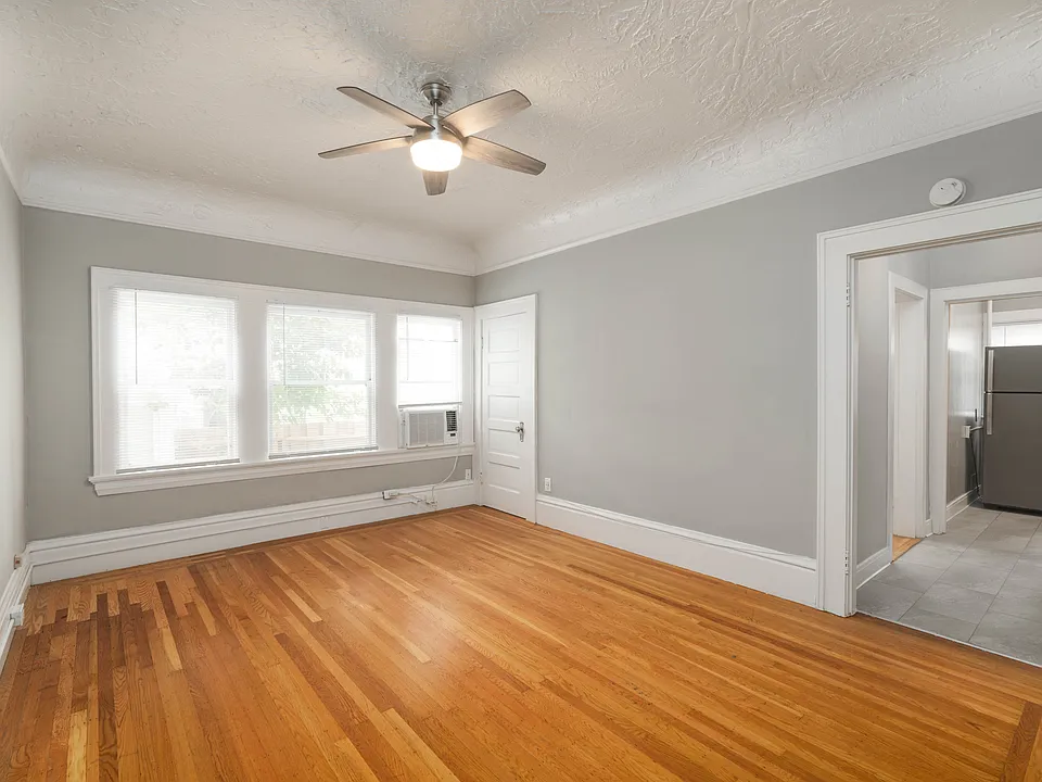1511 G St #12