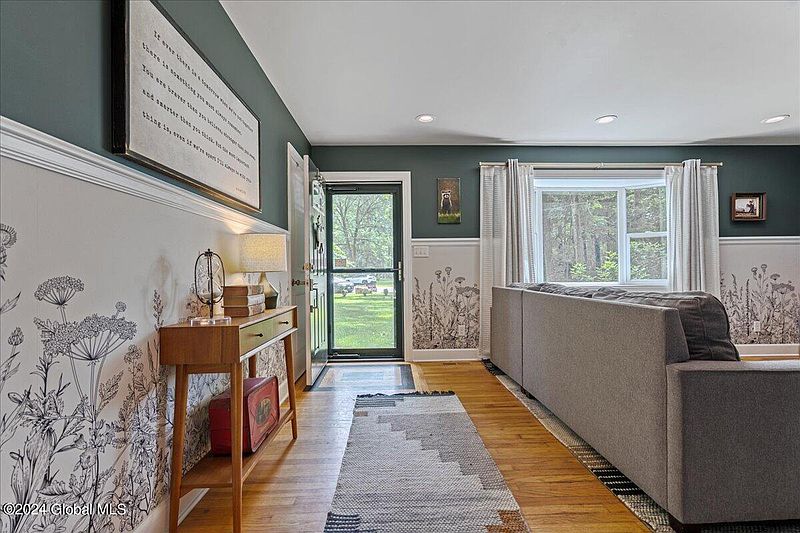 5th image of 6 Herrick Drive