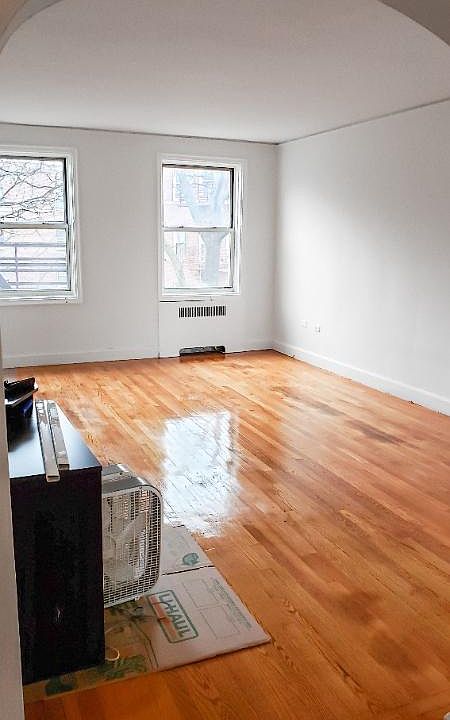 1st image of 522 Larchmont Acres APT C