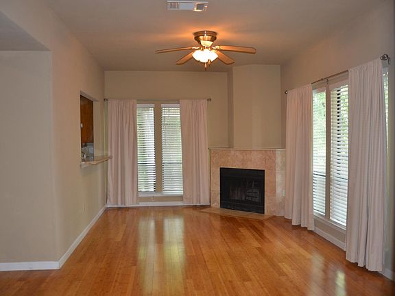 2nd image of 2612 San Pedro St APT 114