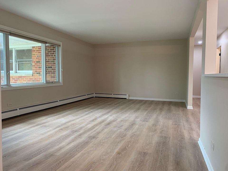 1st image of 527 W Eastman St