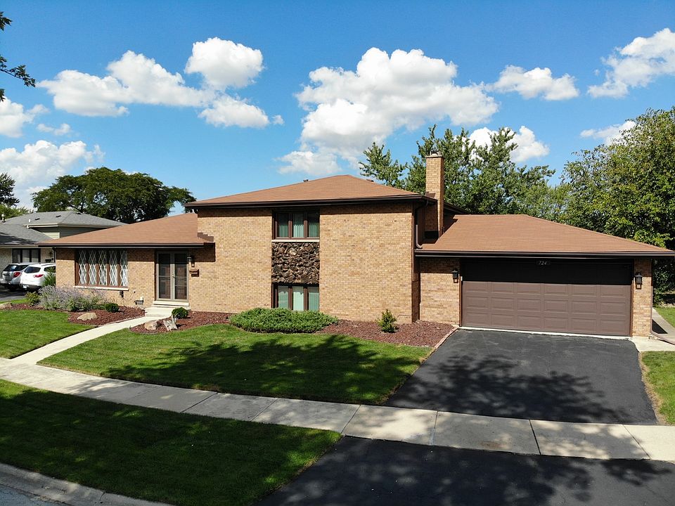 1st image of 724 E 193rd Pl