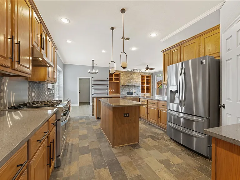 1535 Redeemer Rd — Photo 23