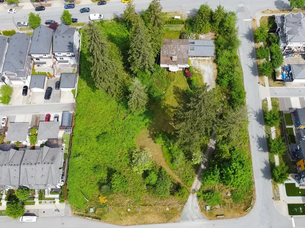 3417 E Roxton Ave, Coquitlam, BC V3B 7M9