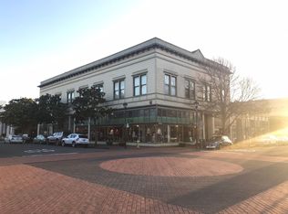 212 E St #B981031E6, Eureka, CA 95501