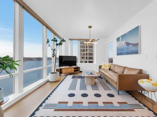 220 Riverside Boulevard image 2 of 14