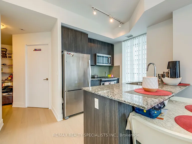 20 Shore Breeze Dr #1404 — Photo 11