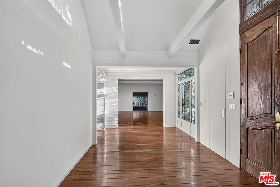 4 bed, 6.0 bath, 4646 sqft, $22,500 — Photo 4