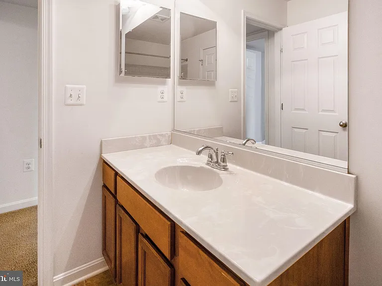 4 Cornerstone Dr — Photo 83