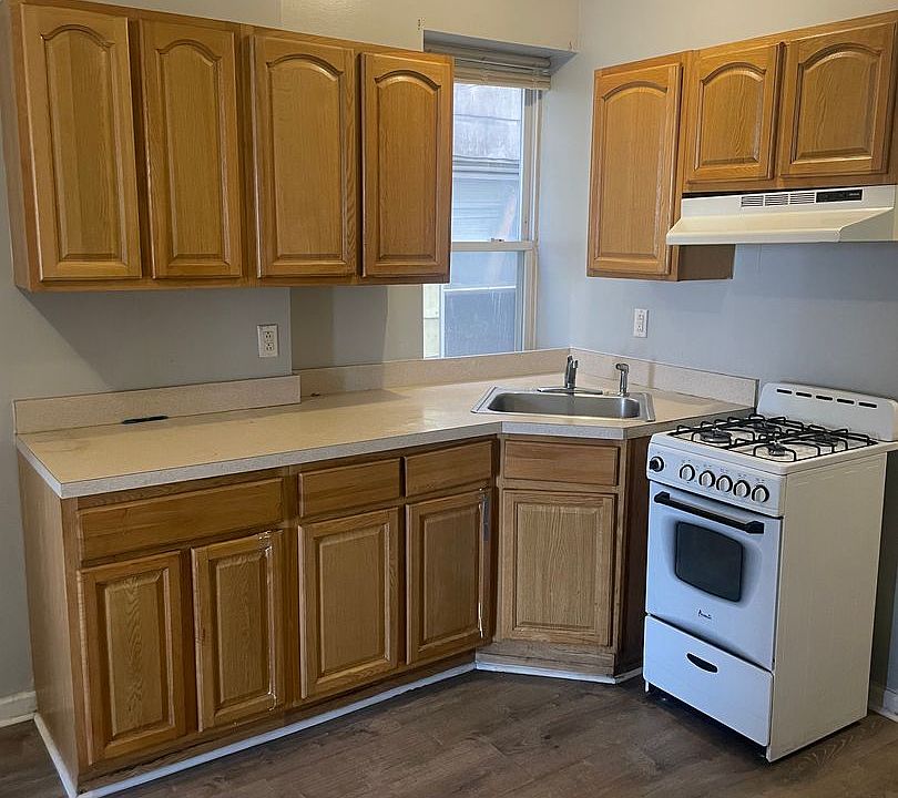 1st image of 102-106 Beech St #106-1A