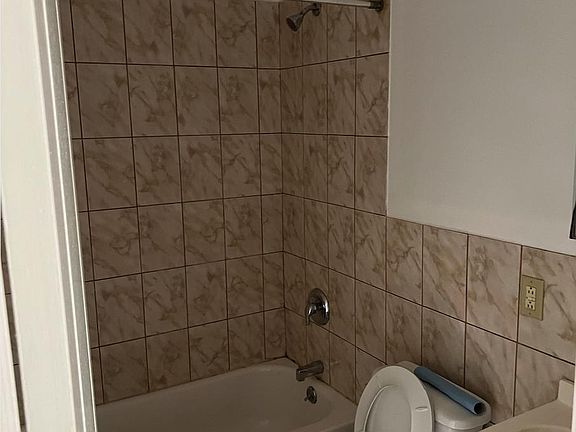 4th image of 4061 Powelton Ave #1R