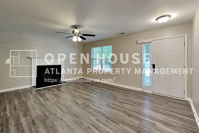 3 bed, 2.5 bath, 1432 sqft, $2,130 — Photo 3