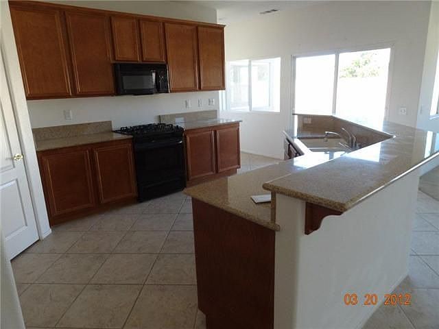 2nd image of 3650 Serenade St