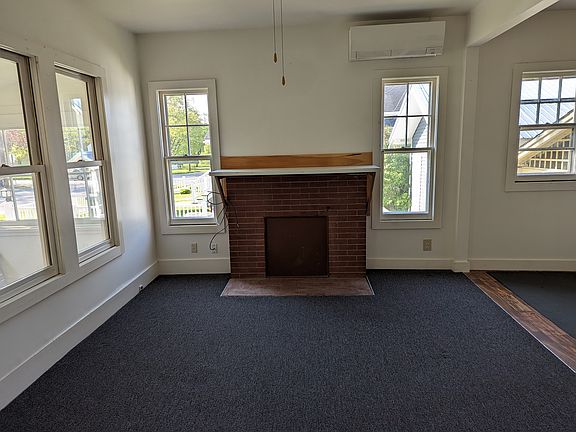 3rd image of 103 Lincoln Ave #103