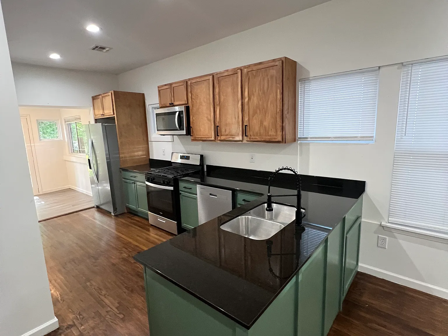 3 bed, 1274 sqft, $1,650 — Photo 3