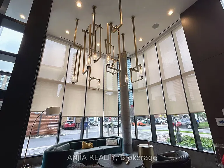 15 Holmes Ave #2212 — Photo 2