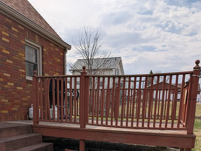 2221 Carter Rd — Photo 4