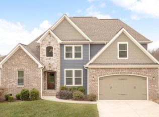 8638 Rosada Dr, Ooltewah, TN 37363