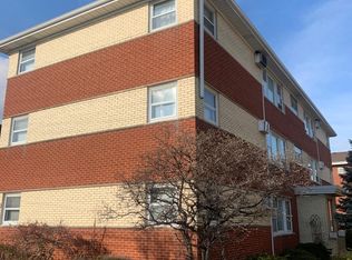 4742 W 101st St #2N, Oak Lawn, IL 60453