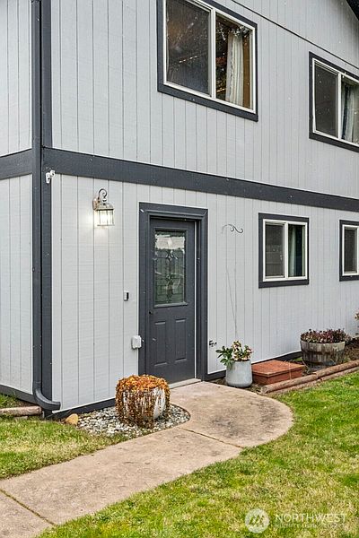 4th image of 2902 N Orchard