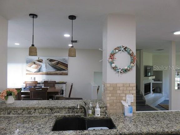 3rd image of 1024 Tara Vista Dr