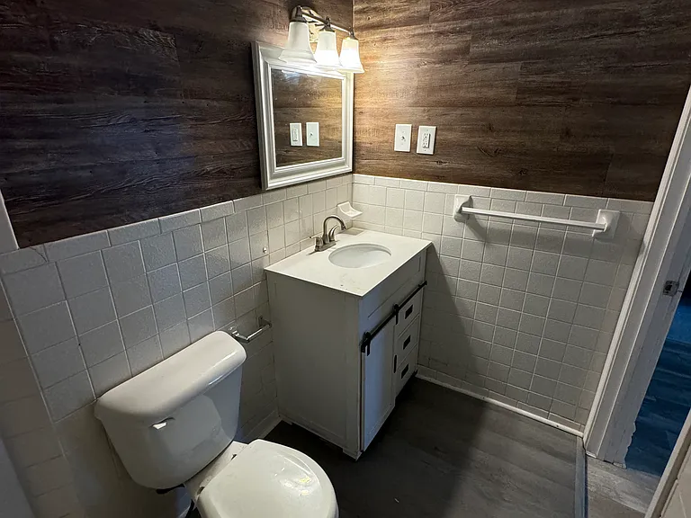 27 Ashland Ave — Photo 15