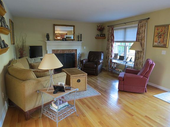 2nd image of 14 Siena Dr