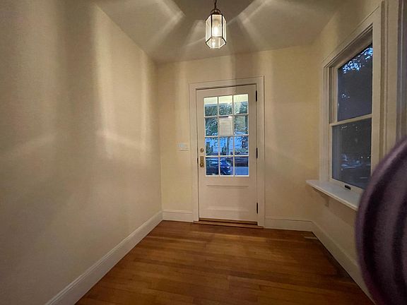 2nd image of 23 W Walnut St #B