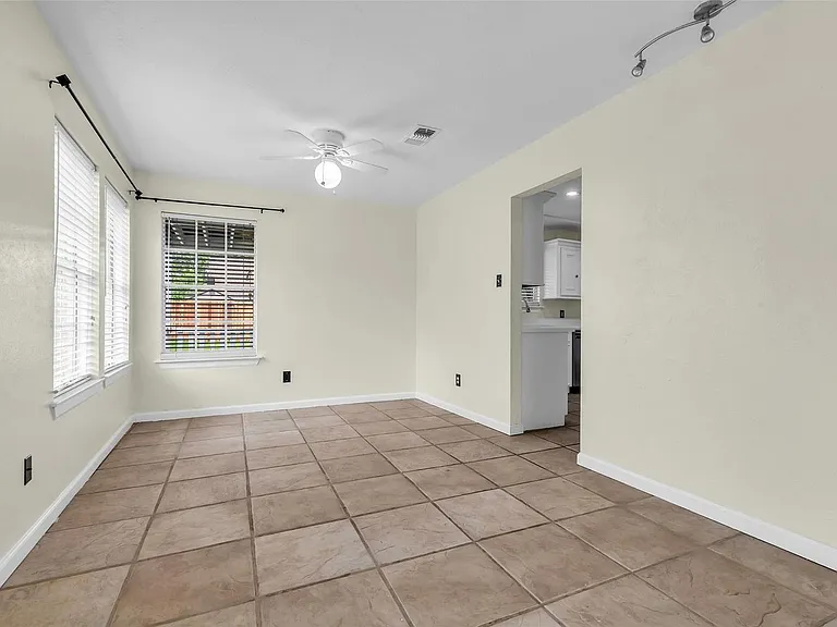 15830 Pipers View Dr — Photo 10