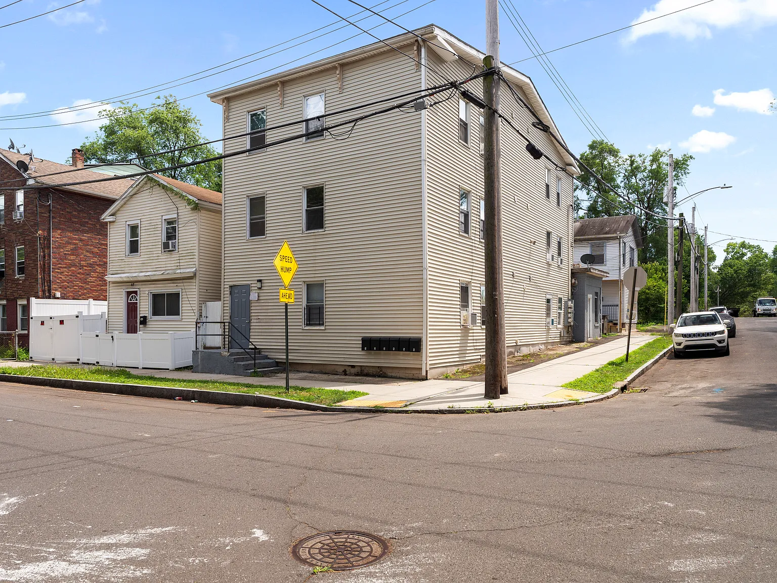 50 Walnut St — Photo 2