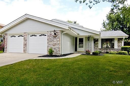 1st image of 205 N Braintree Dr