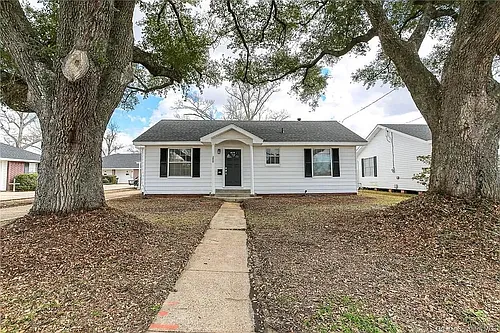3809 Common St Photo 1