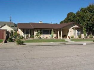 325 S 6th St, Lompoc, CA 93436